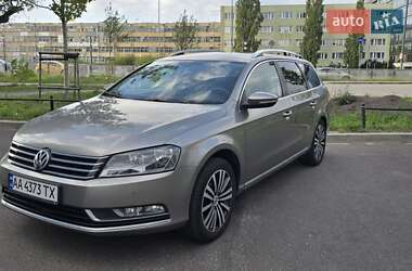 Універсал Volkswagen Passat 2013 в Києві