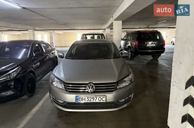 Седан Volkswagen Passat 2011 в Одесі