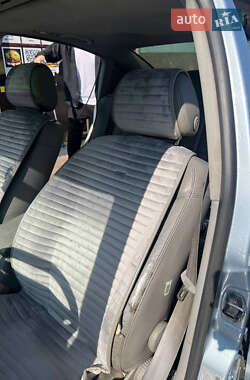 Седан Volkswagen Passat 2003 в 
