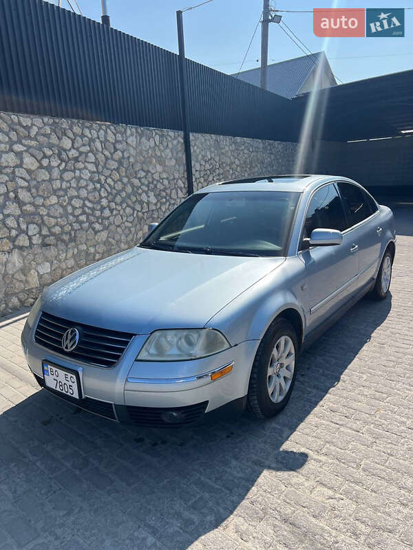 Седан Volkswagen Passat 2003 в 