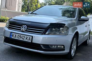 Универсал Volkswagen Passat 2011 в Каменском