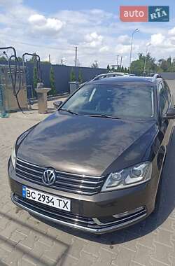 Універсал Volkswagen Passat 2012 в Шептицькому