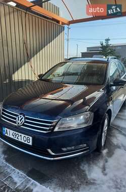 Универсал Volkswagen Passat 2011 в Буче