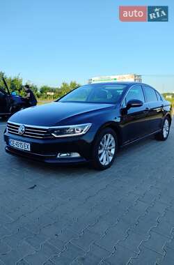 Седан Volkswagen Passat 2015 в Черновцах