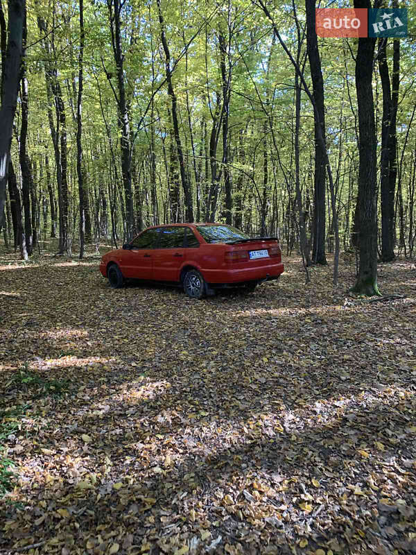 Седан Volkswagen Passat 1989 в Коломые