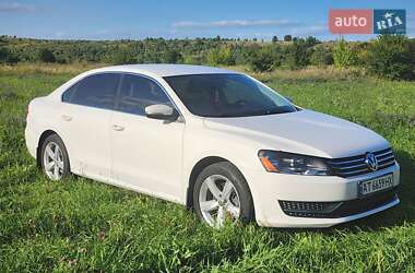 Седан Volkswagen Passat 2014 в Івано-Франківську