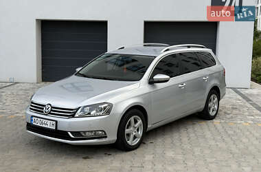 Універсал Volkswagen Passat 2011 в Ужгороді