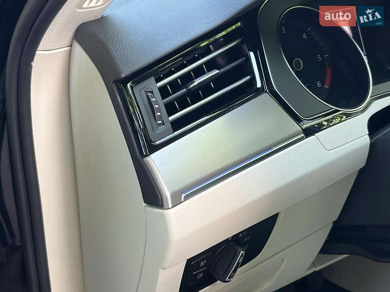 Універсал Volkswagen Passat 2019 в Києві