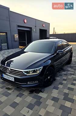 Седан Volkswagen Passat 2017 в Харкові