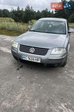 Седан Volkswagen Passat 2004 в Ковеле