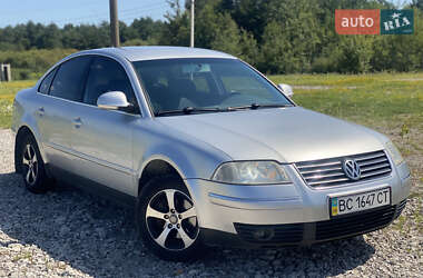 Седан Volkswagen Passat 2005 в Новояворовске