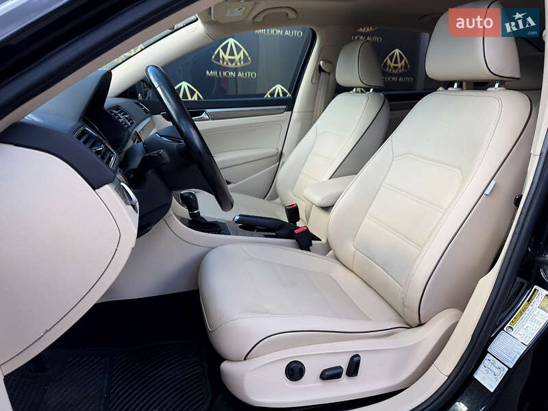 Седан Volkswagen Passat 2017 в Киеве