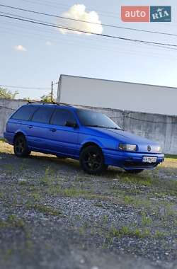 Универсал Volkswagen Passat 1990 в Киеве