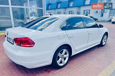 Седан Volkswagen Passat 2012 в Рівному
