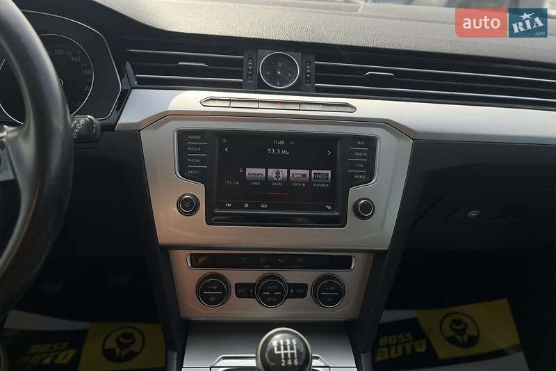 Универсал Volkswagen Passat 2015 в Мукачево