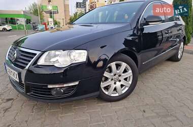 Седан Volkswagen Passat 2009 в  фото 26 Седан Volkswagen Passat 2009 в