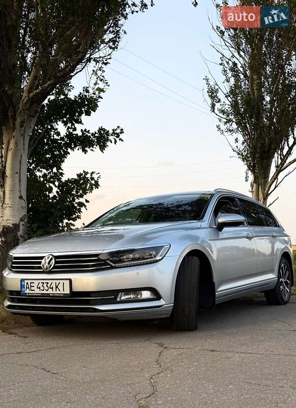 Універсал Volkswagen Passat 2019 в Дніпрі