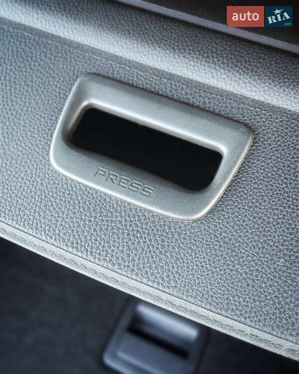 Універсал Volkswagen Passat 2019 в Дніпрі