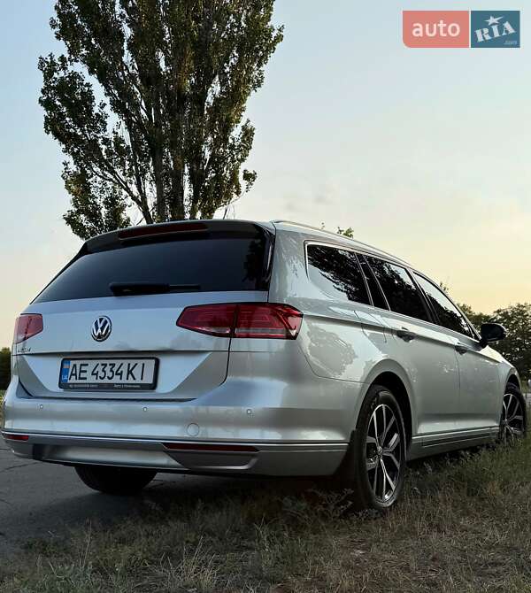 Універсал Volkswagen Passat 2019 в Дніпрі