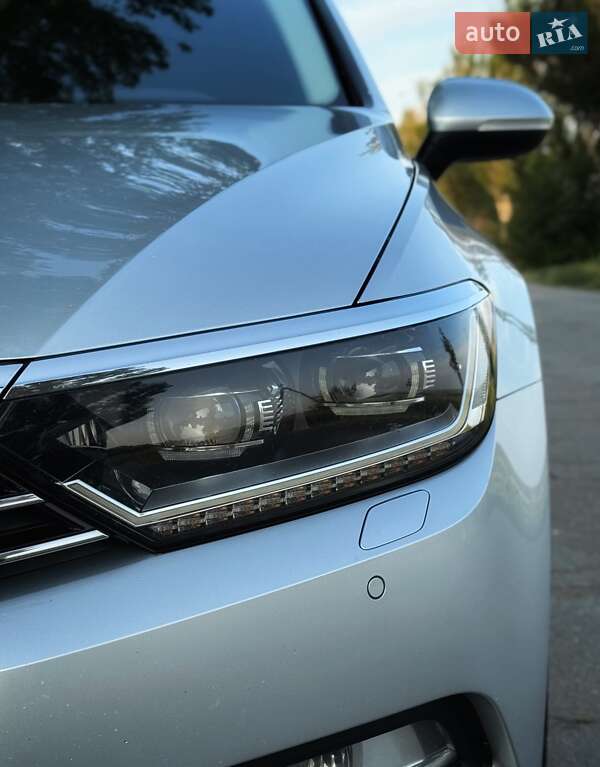 Універсал Volkswagen Passat 2019 в Дніпрі