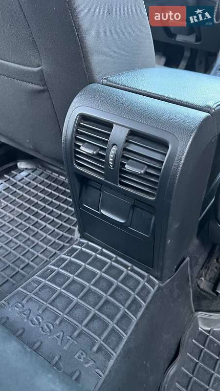 Универсал Volkswagen Passat 2013 в Павлограде