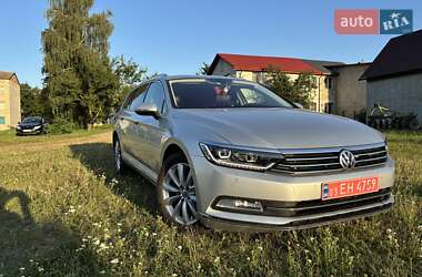 Універсал Volkswagen Passat 2015 в Володимирі