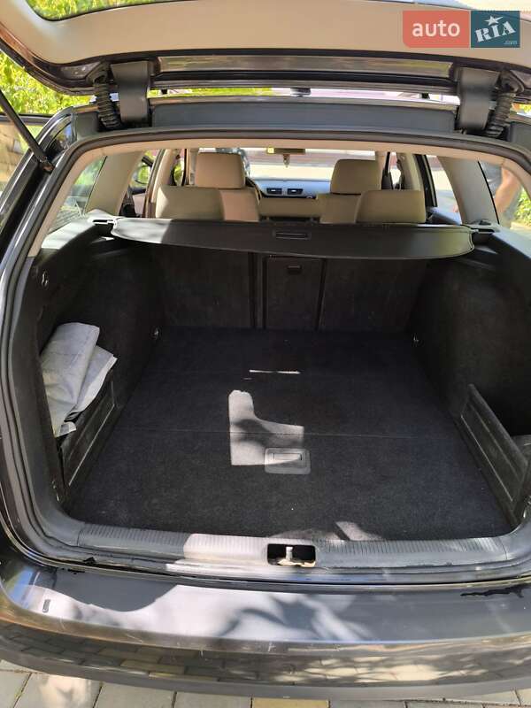 Универсал Volkswagen Passat 2006 в Рени