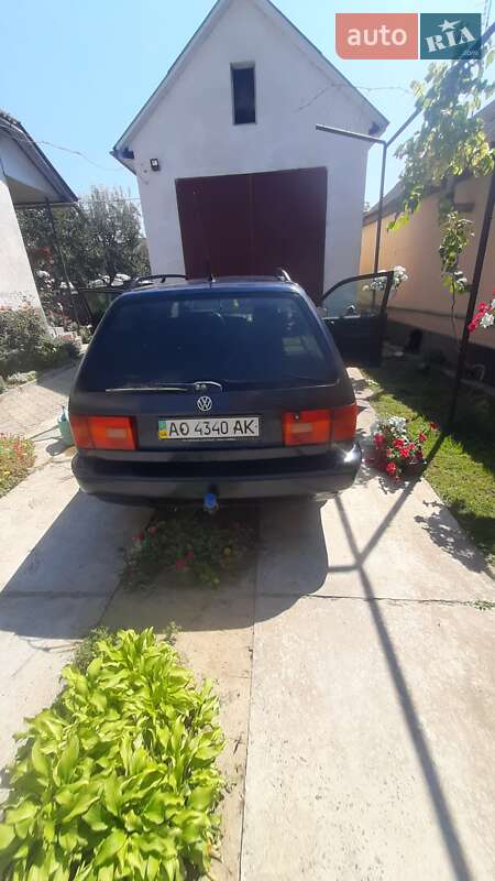 Універсал Volkswagen Passat 1994 в Виноградові