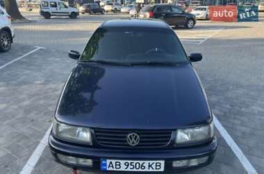 Седан Volkswagen Passat 1995 в Виннице