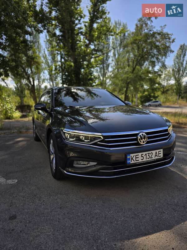 Универсал Volkswagen Passat 2019 в Днепре