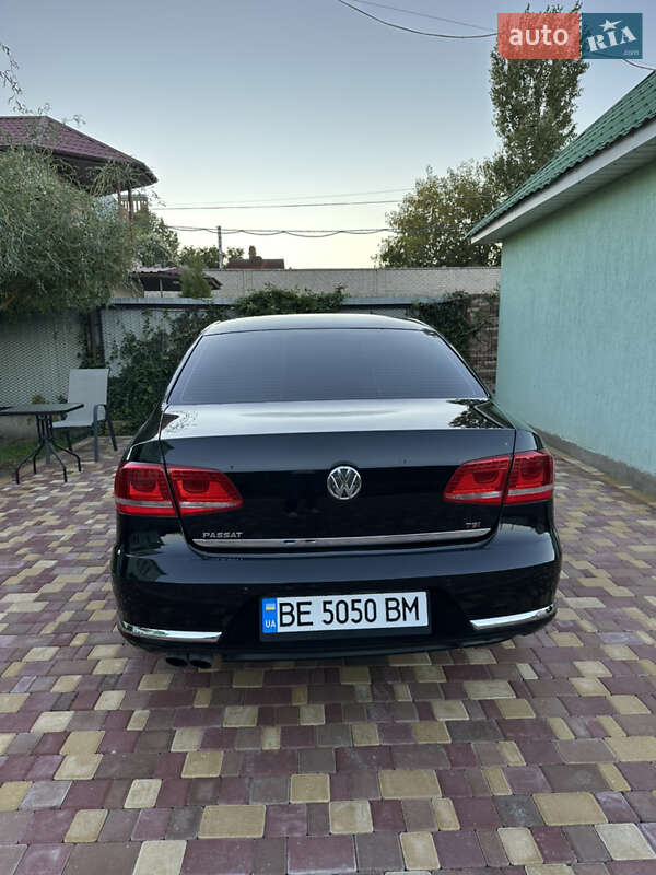 Седан Volkswagen Passat 2011 в Миколаєві