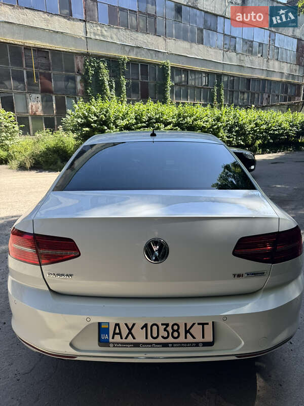 Седан Volkswagen Passat 2015 в Хмельницком