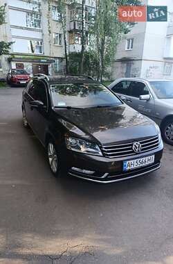 Универсал Volkswagen Passat 2013 в Житомире