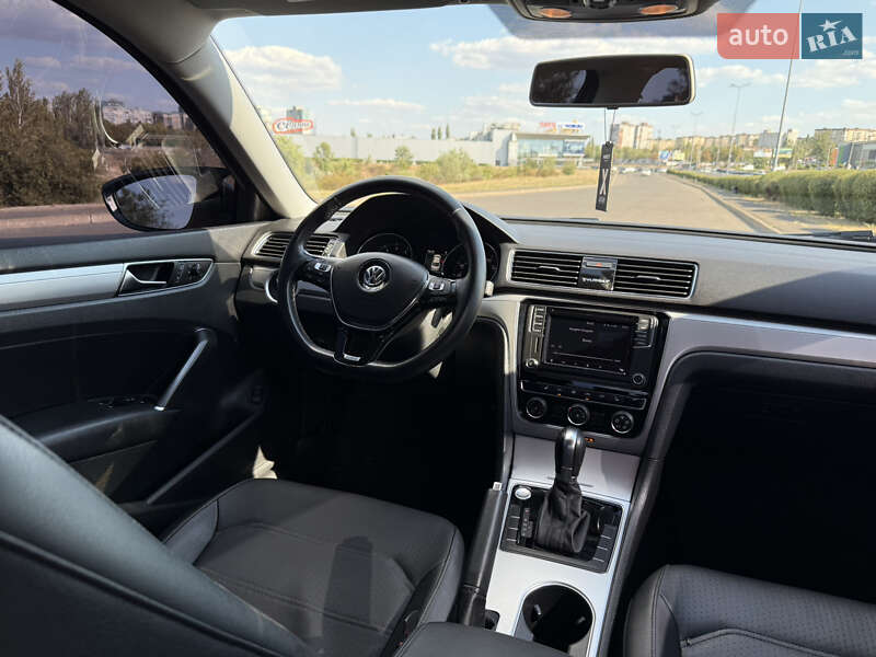 Седан Volkswagen Passat 2018 в Кривому Розі