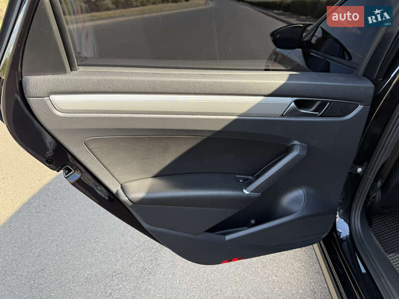 Седан Volkswagen Passat 2018 в Кривому Розі