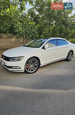 Седан Volkswagen Passat 2018 в Одессе