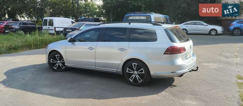 Универсал Volkswagen Passat 2010 в Киеве