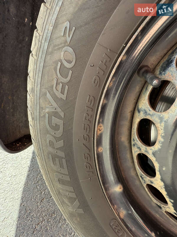 Седан Volkswagen Passat 2001 в Чернігові