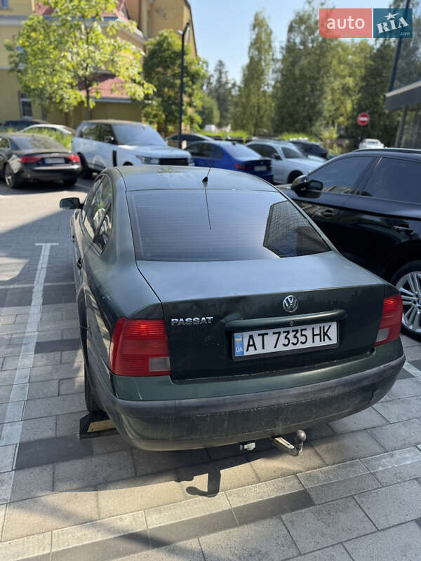 Седан Volkswagen Passat 1998 в Львове