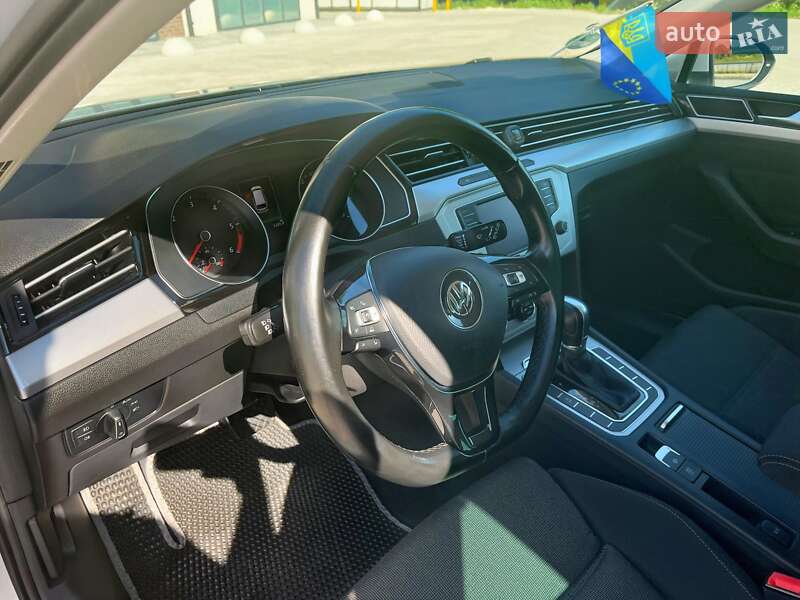 Універсал Volkswagen Passat 2014 в Тернополі