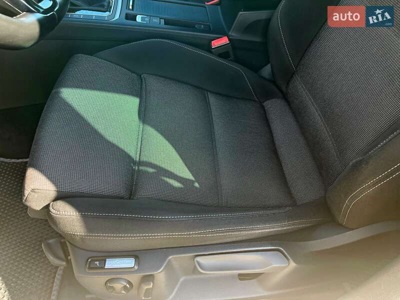 Універсал Volkswagen Passat 2014 в Тернополі