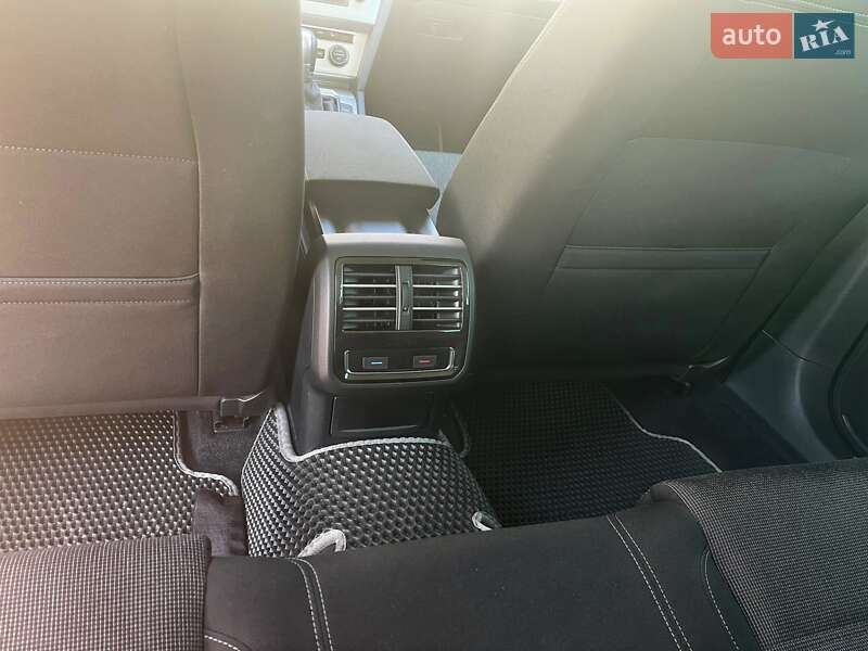 Універсал Volkswagen Passat 2014 в Тернополі