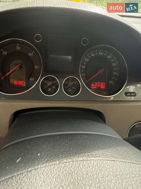 Універсал Volkswagen Passat 2006 в Вінниці
