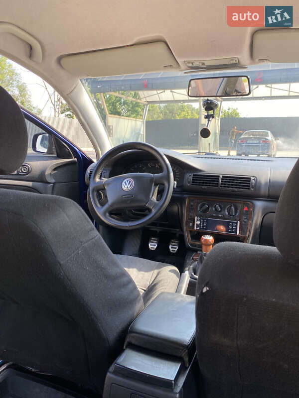 Седан Volkswagen Passat 1997 в Тернополе