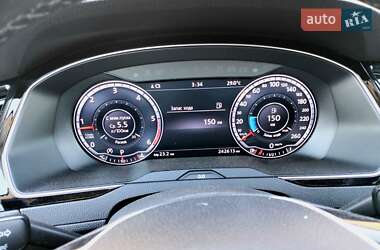 Универсал Volkswagen Passat 2016 в Киеве