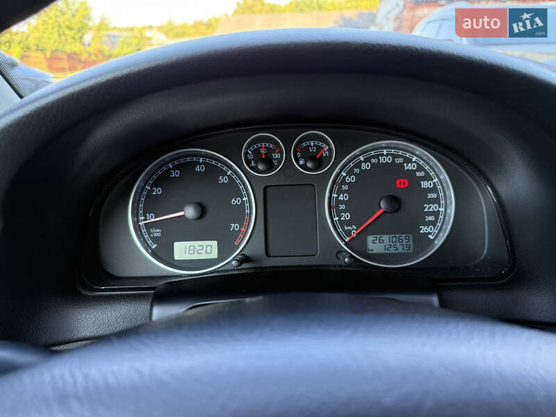 Седан Volkswagen Passat 2001 в Чернігові
