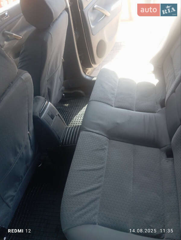 Седан Volkswagen Passat 2003 в Олевську