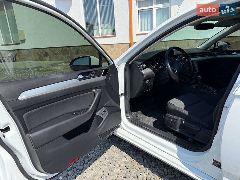 Універсал Volkswagen Passat 2018 в Коломиї