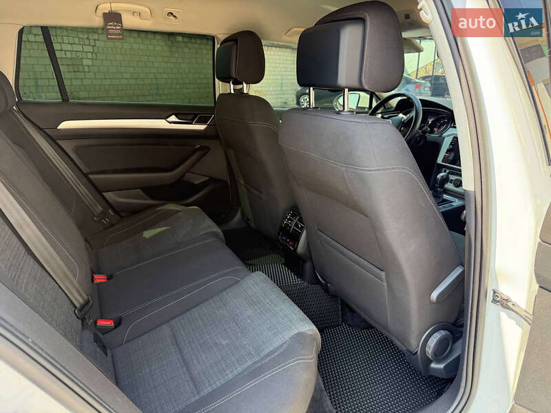 Універсал Volkswagen Passat 2018 в Коломиї