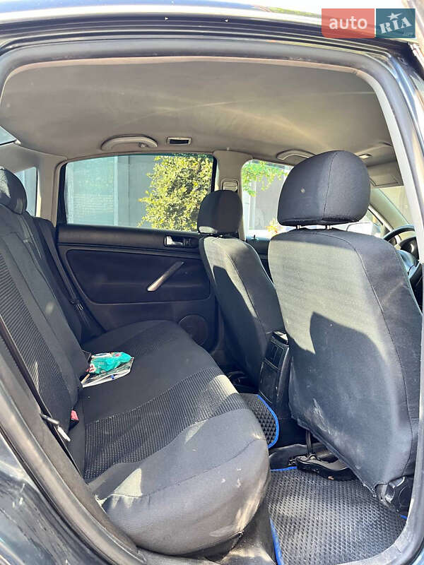 Седан Volkswagen Passat 2002 в Одесі